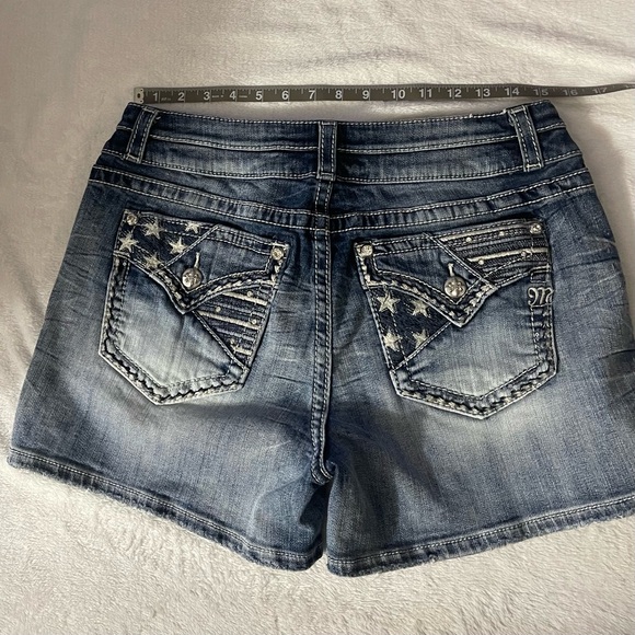 Miss Me Patriotic Jean shorts size 31 - Picture 1 of 7